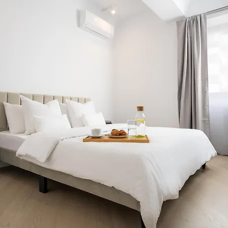 North By Urbanesq Cortina H Apartment *