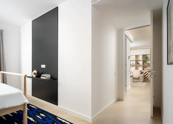 North By Urbanesq Cortina H